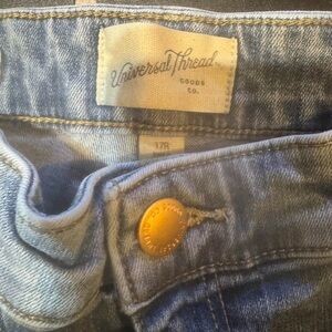 Universal Thread Light Blue Denim Jeans